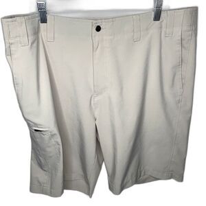 Callaway Men's Size 40 Beiger Performance Soft Golf Shorts Casual Athletic Chino